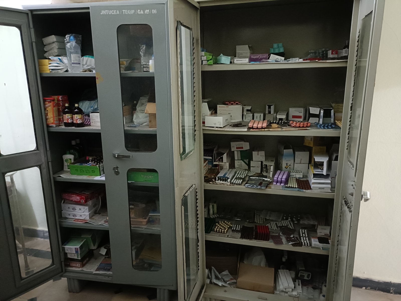 med_store